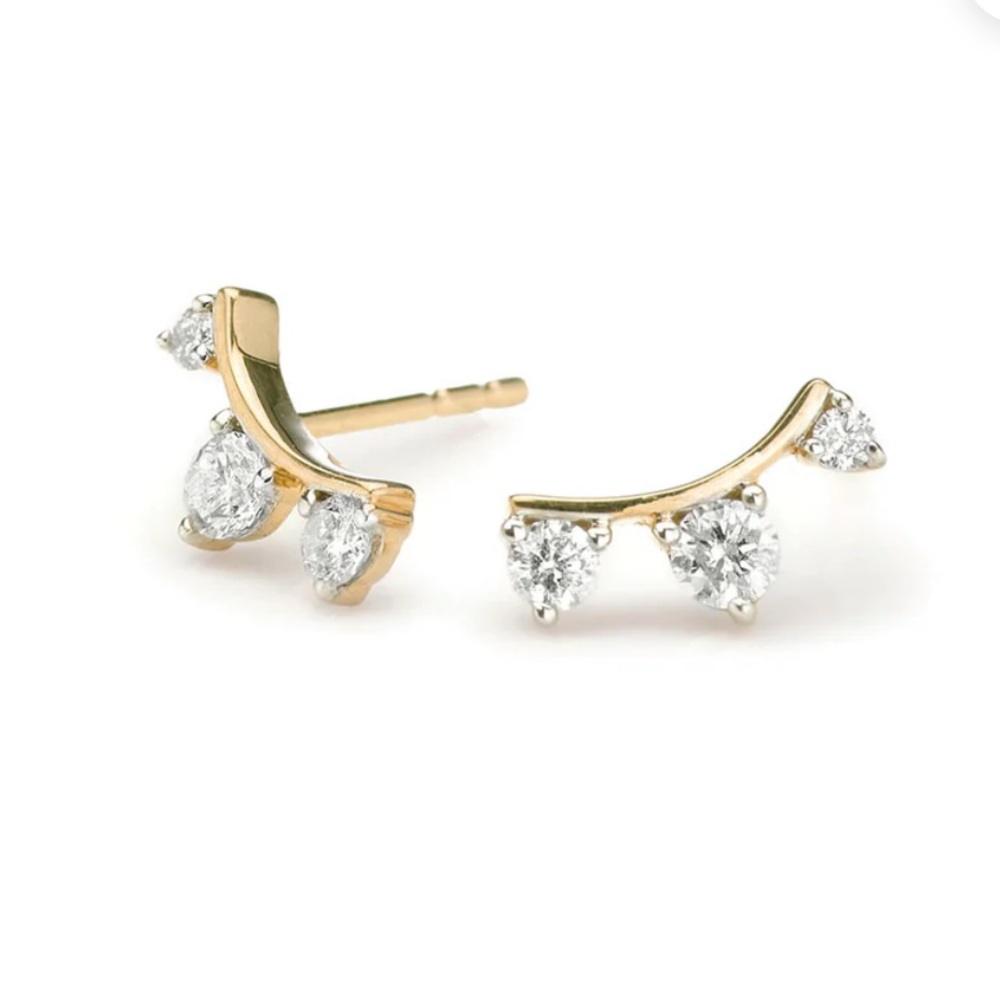 ADINA REYTER
3 Diamond Amigos Curve Posts
